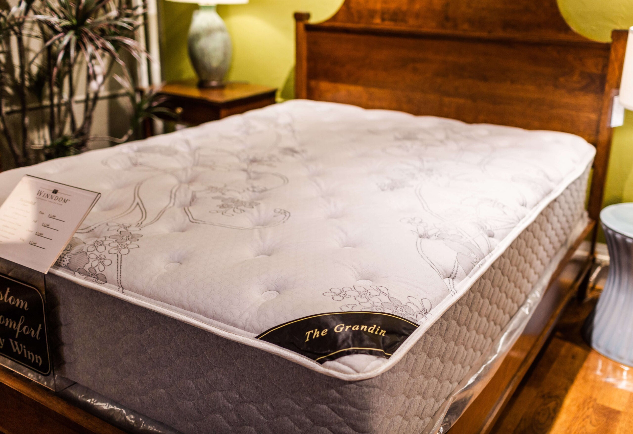 Winndom Mattress two sided mattress. Winndom Mattress flippable mattress. WInndom Mattress innerspring mattress.